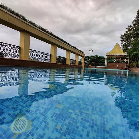 Misty Meadows, Lonavala Hotel ภายนอก รูปภาพ