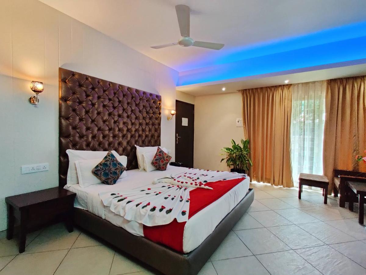 Misty Meadows, Lonavala Hotel ภายนอก รูปภาพ