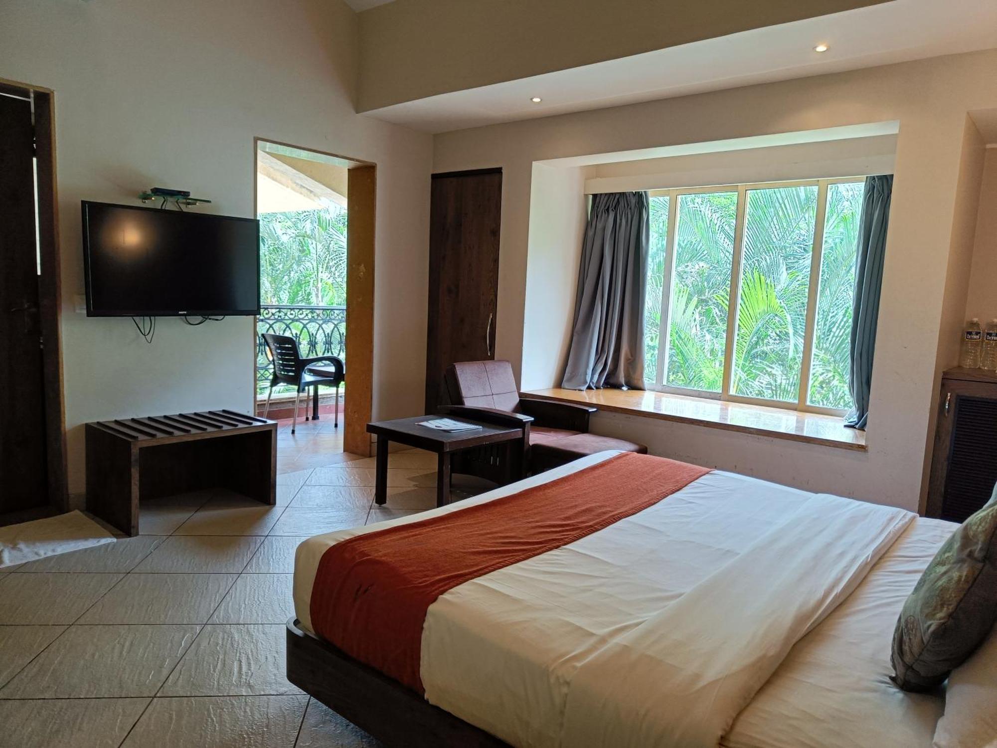 Misty Meadows, Lonavala Hotel ภายนอก รูปภาพ